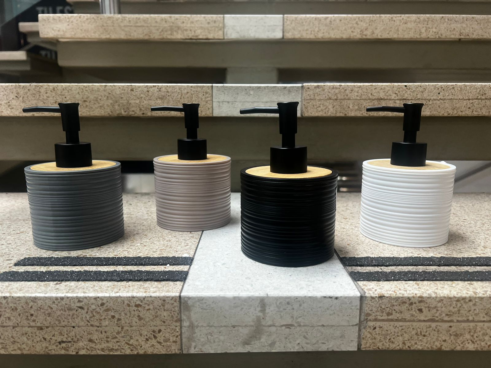 DISPENSADOR DE JABÓN PARA LAS MANOS