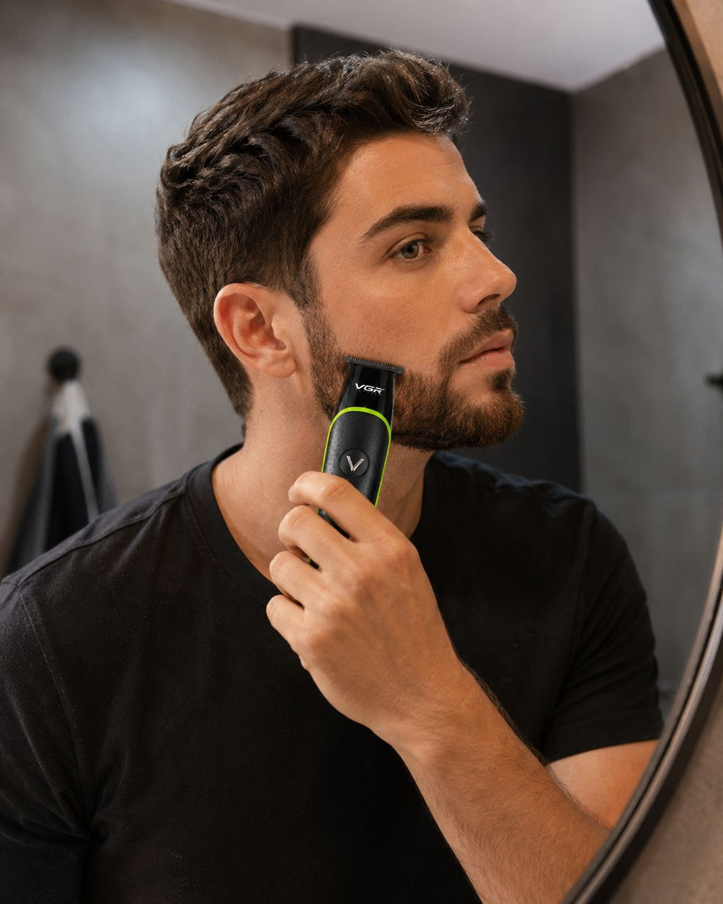 MÁQUINA CORTADORA DE CABELLO Y BARBA VGR V-191 PROFESIONAL