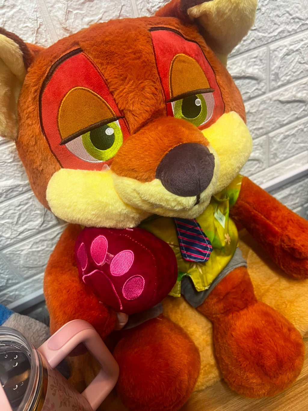PELUCHE CON COBIJA.