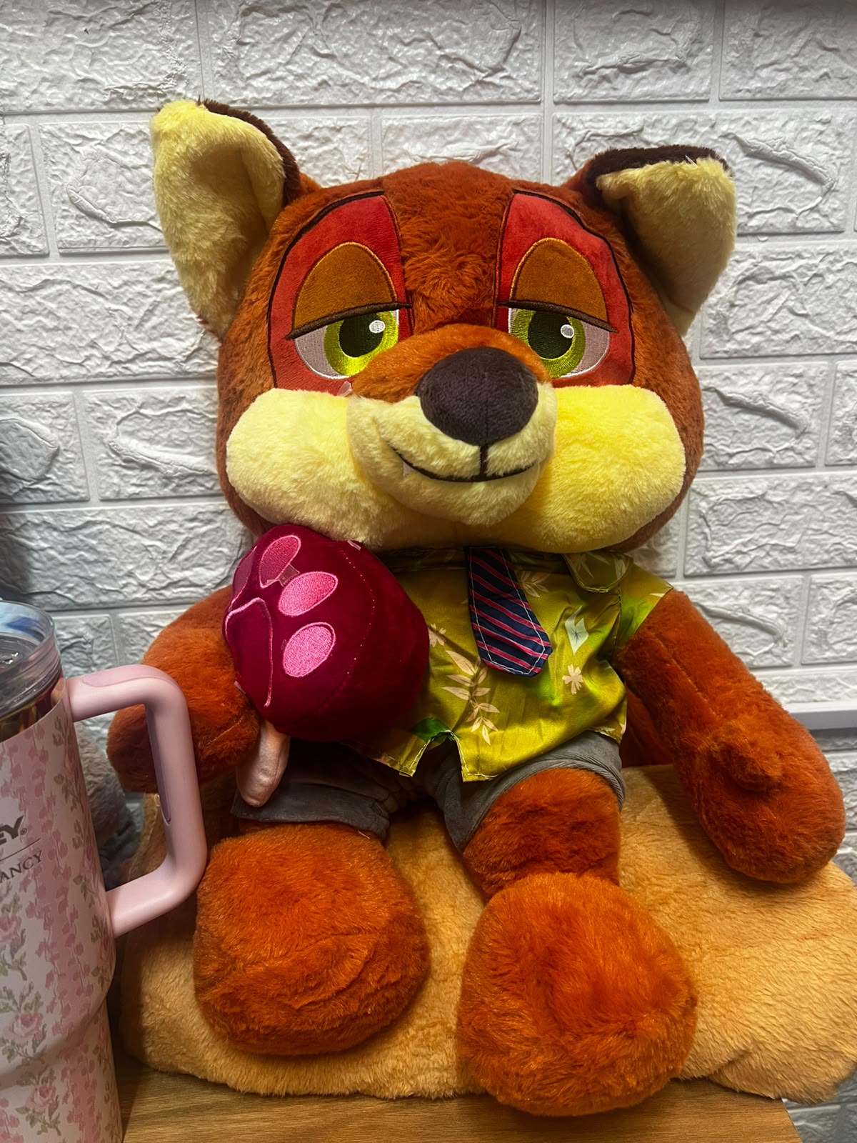 PELUCHE CON COBIJA.