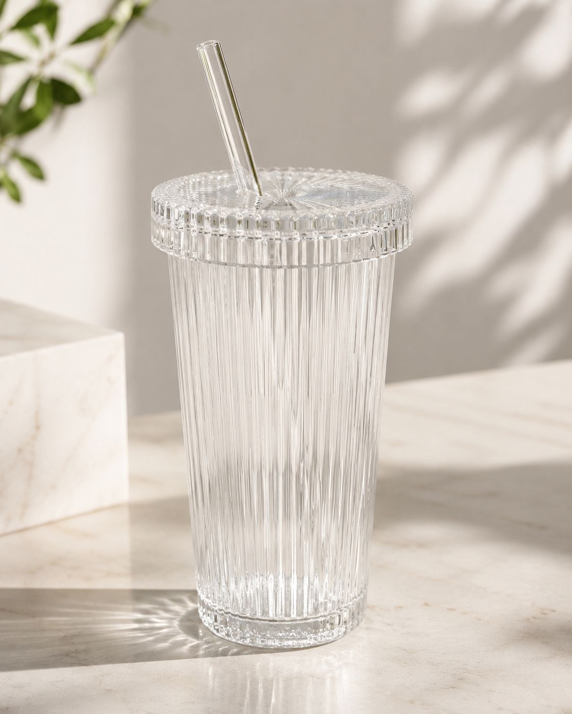 ✨VASO ELEGANTE CON TAPA Y PITILLO. E5N3