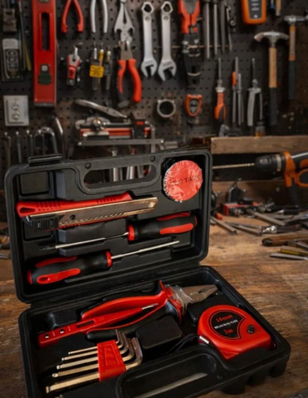 CAJA DE HERRAMIENTAS COMPLETA. E3N4